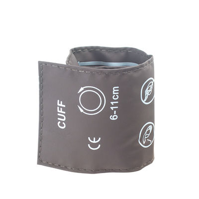 Envasado de bolsas Neonato manguito NIBP tubo único 6-11cm manguito TPU marrón